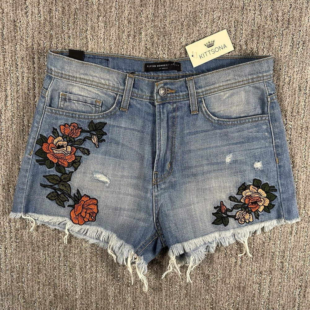 Flying Monkey Women's Denim Shorts Embroidery Floral Size 27 Distressed